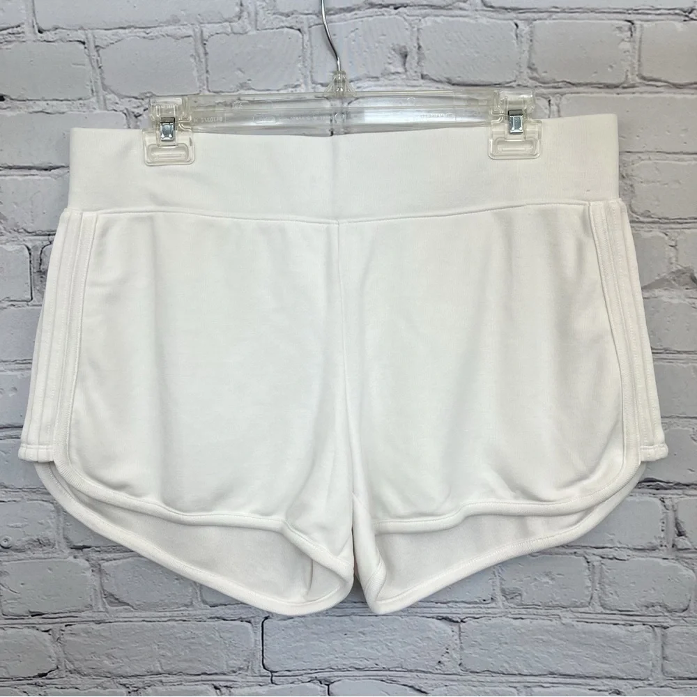 Athleta Serenity Shortie Super Soft Modal Shorts Sea Salt Sz M